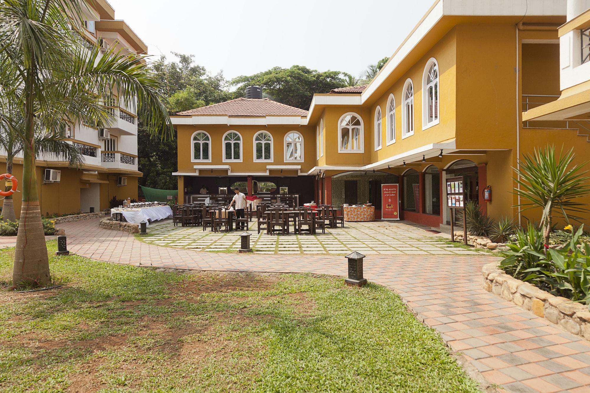 Crystal By Morpho, Goa Villagio Resort Betalbatim Bagian luar foto