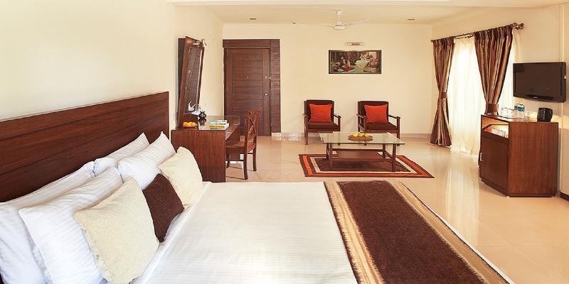 Crystal By Morpho, Goa Villagio Resort Betalbatim Bagian luar foto
