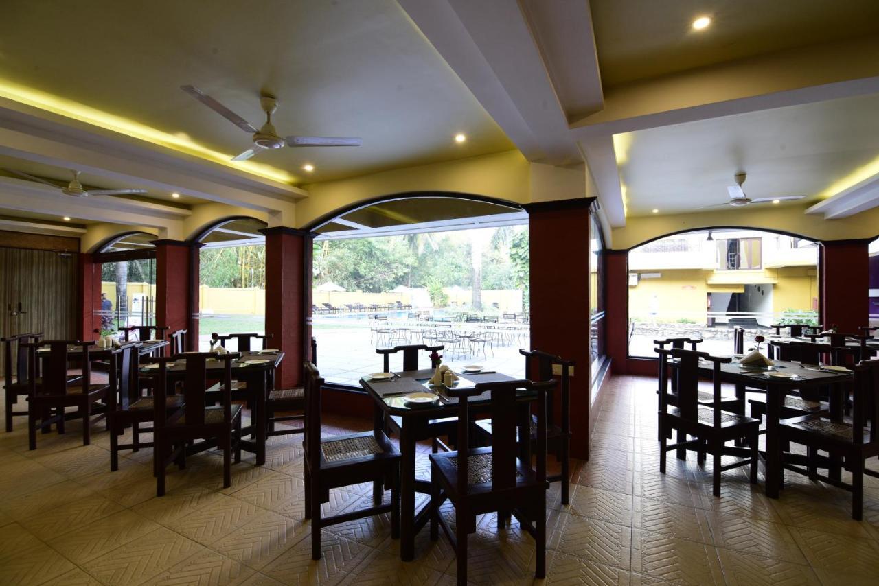 Crystal By Morpho, Goa Villagio Resort Betalbatim Bagian luar foto